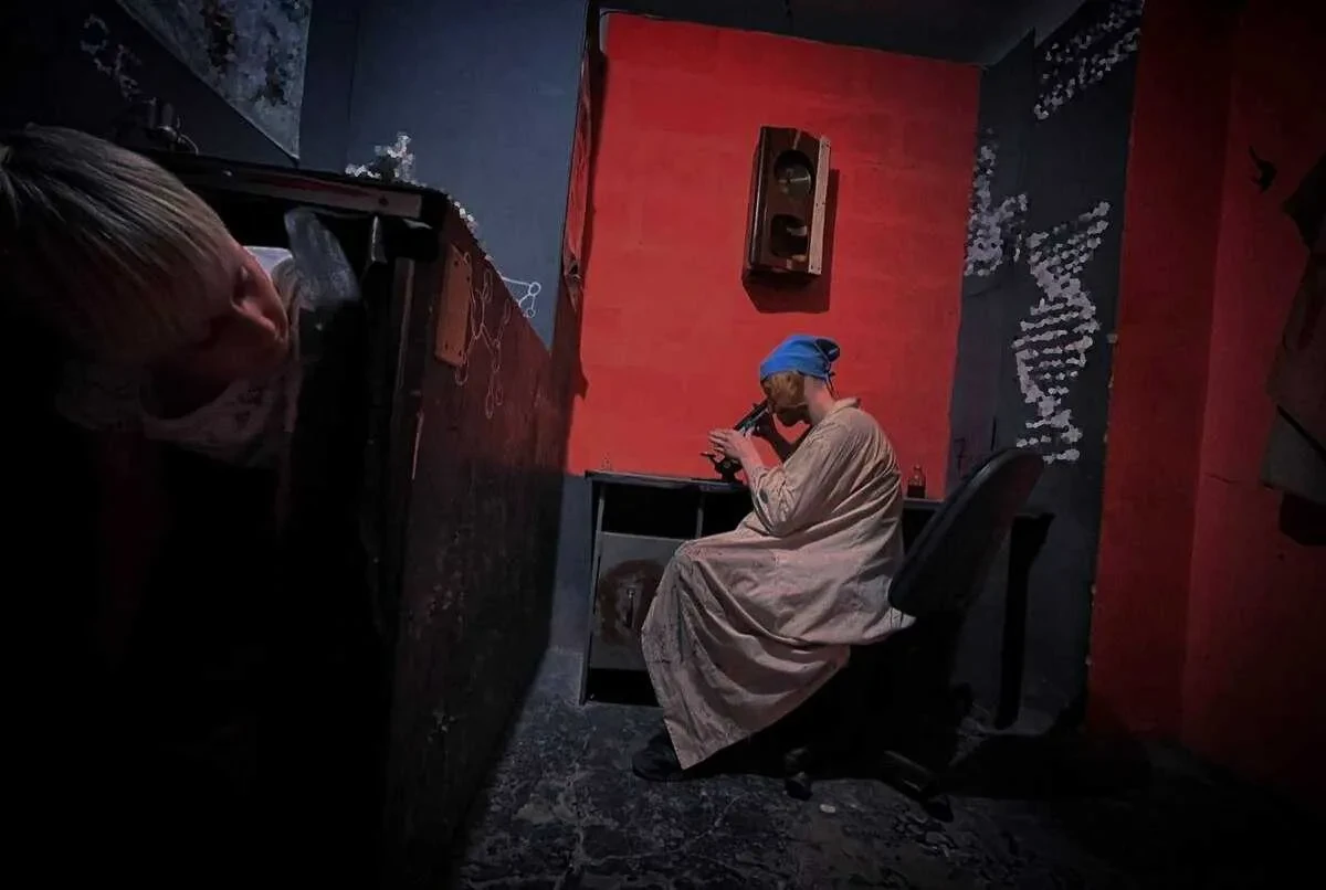 Квест-перфоманс «СУМАСШЕДШИЙ ПРОФЕССОР» Квест-перфоманс «СУМАСШЕДШИЙ ПРОФЕССОР»